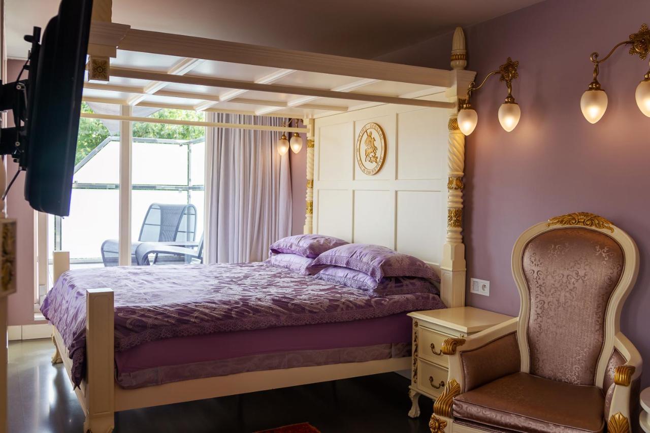 Couette-café Saint Georges Luxury
